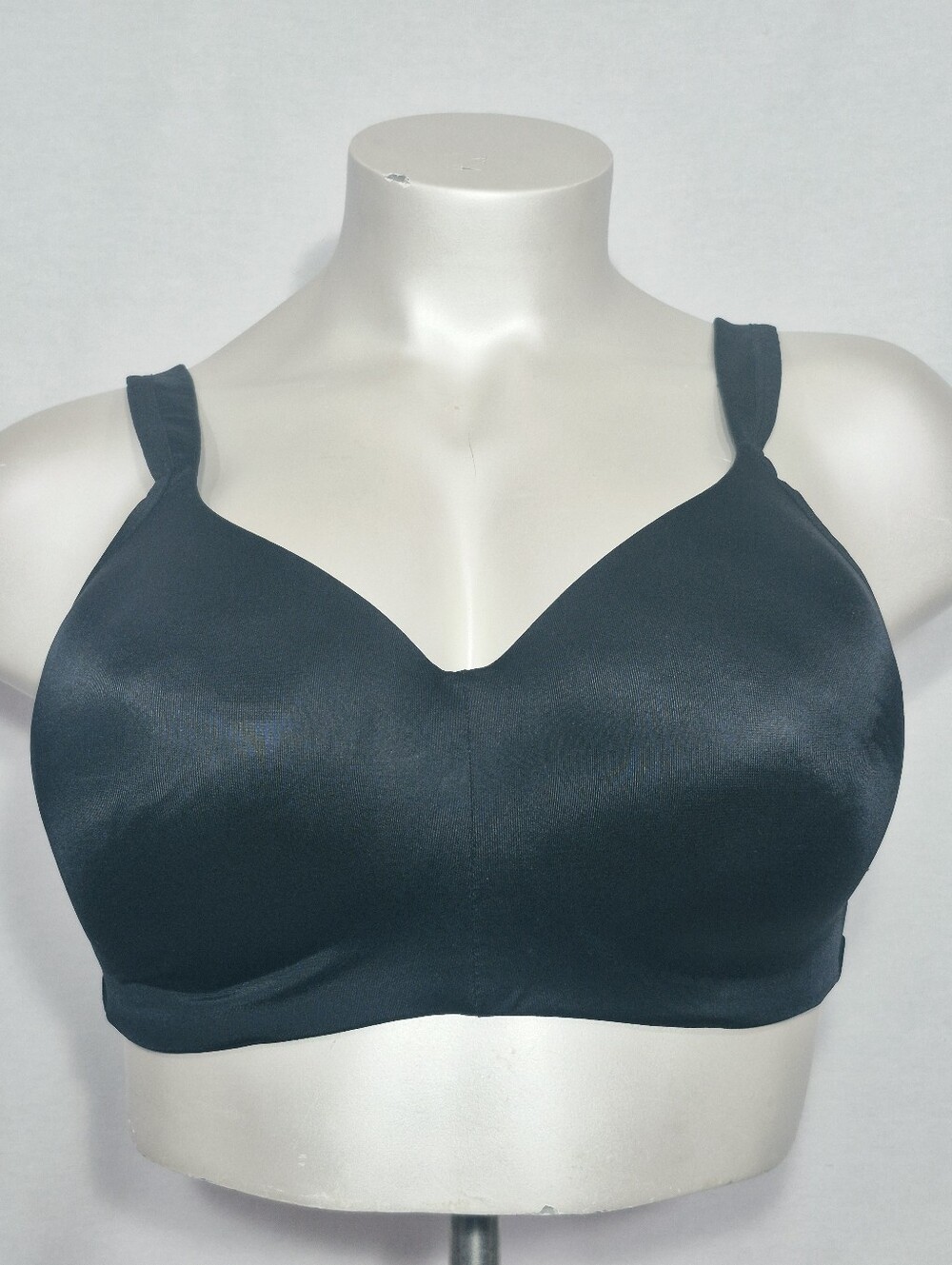 44D Cacique Satin Smooth Wire Free Bra Black
